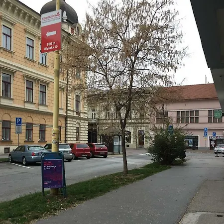 Lovely Studio Near The Station Apartament *